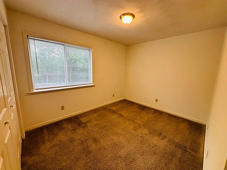 401 E Berryfield Ln — Photo 9