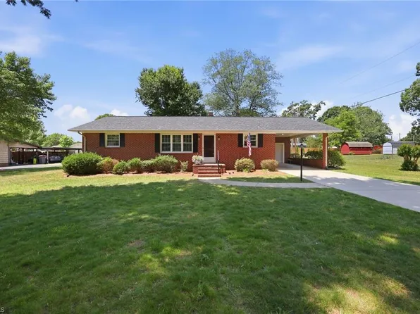 504 Sherwood Rd, Reidsville, NC 27320