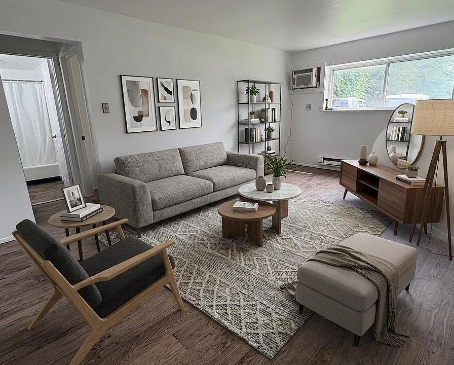 1st image of 750 Michigan Ave E #3