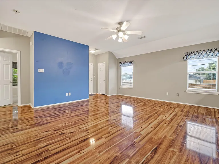13022 Cherton Ct — Photo 17