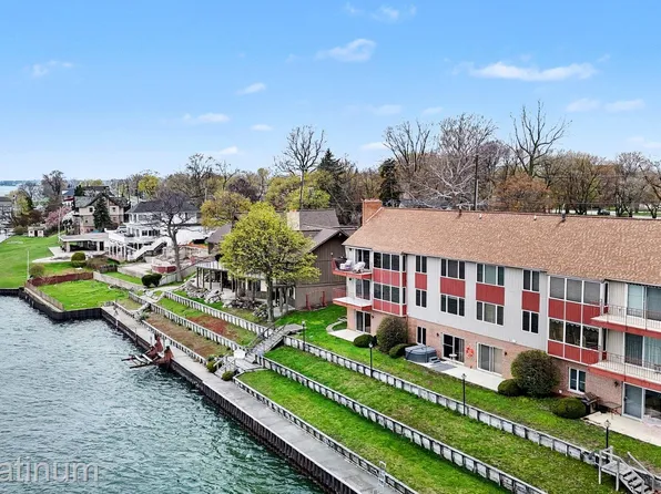 2526 Military St, Port Huron, MI 48060