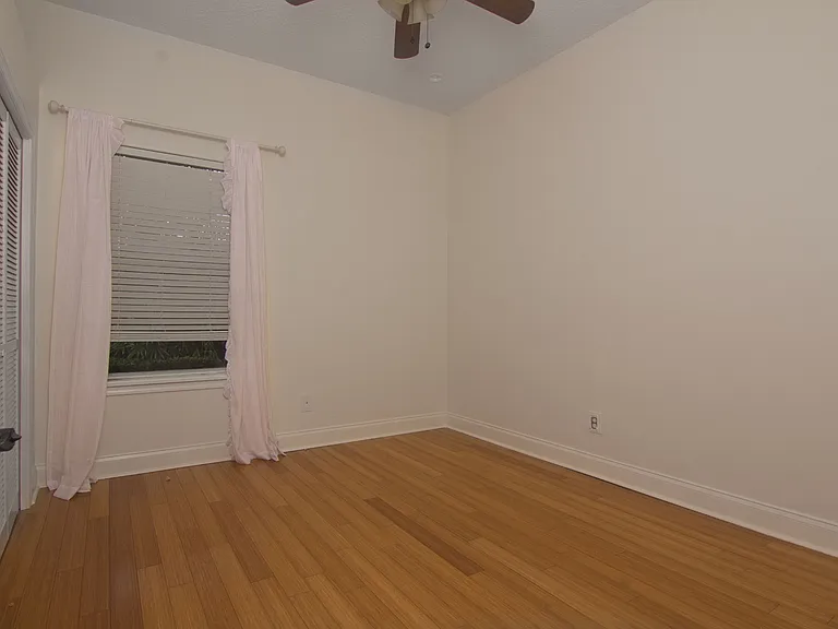 7725 Apple Tree Cir — Photo 17