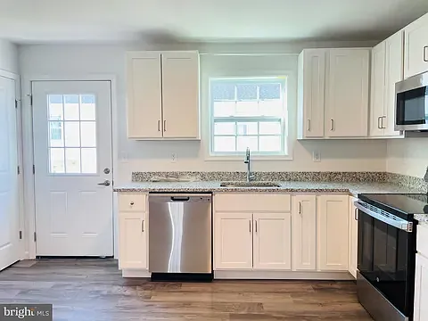 30 Snowdrop Ct — Photo 3