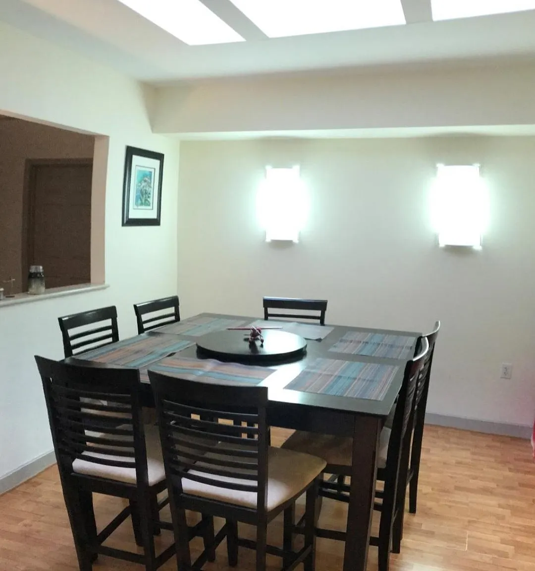 2 bed, 1262 sqft, $4,500 — Photo 2