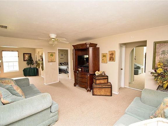 5th image of 1106 SW 15th Ter