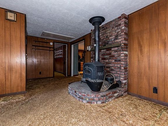5th image of 100 County St