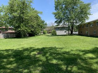 835 Greenbrier Rd, Dekalb, IL 60115