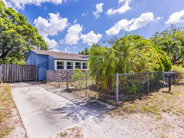 2447 Hayes Street, Hollywood, FL 33020
