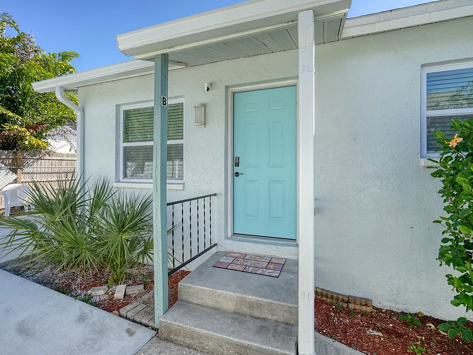 949 Georgia Ave #2