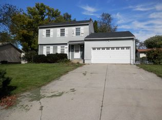 1663 Hula Dr, Galesburg, IL 61401