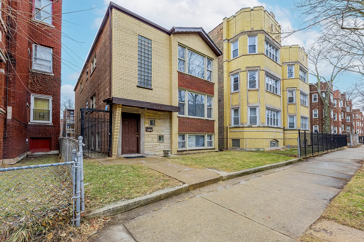 Building Photo - 7637 S Essex Ave #2