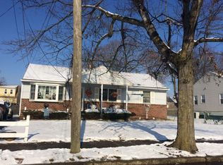 607 Jackson Ave, Magnolia, NJ 08049