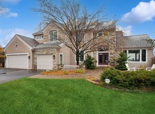 8072 Marsh Creek Rd, Saint Paul, MN 55125
