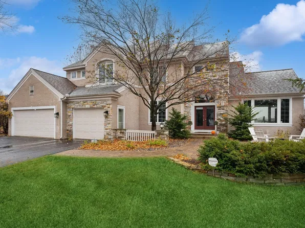 8072 Marsh Creek Rd, Saint Paul, MN 55125