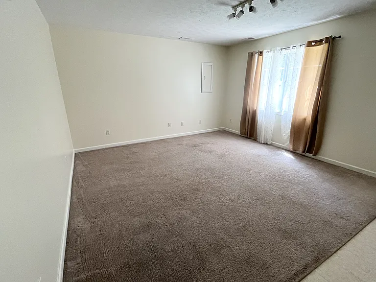 3051 Lexington Ave — Photo 20