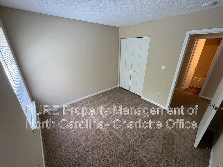 10636 Greatford Ct — Photo 17