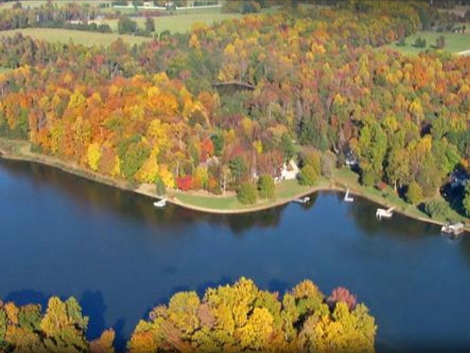 1st image of 4724 Old Lake Trl