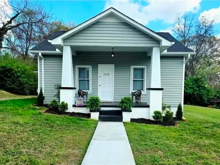 1808 Guyer St — Photo 1