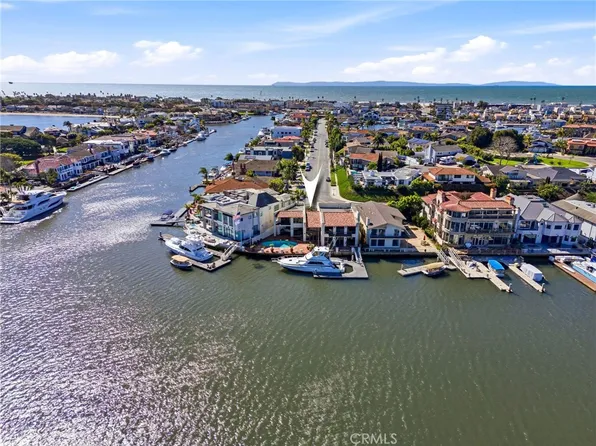 16672 Somerset Ln, Huntington Beach, CA 92649