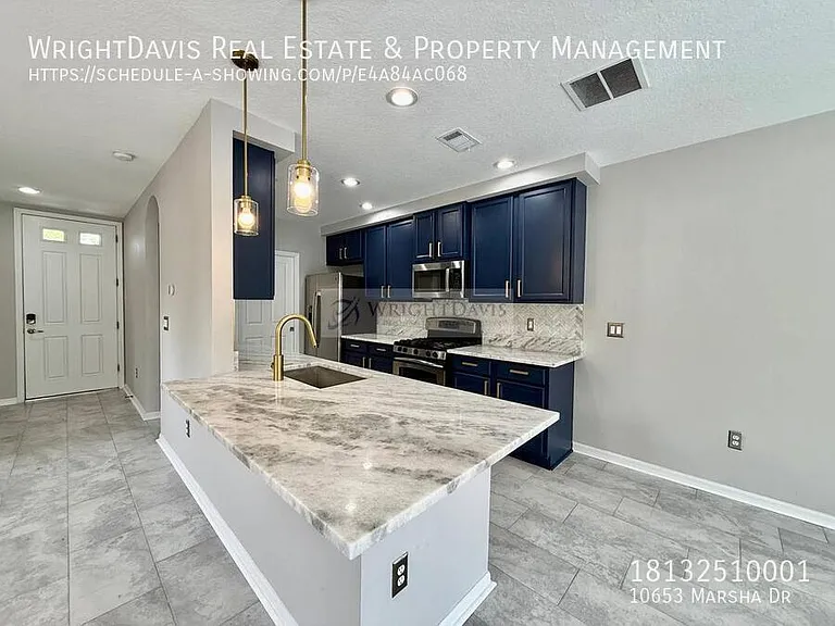 10653 Marsha Dr — Photo 12