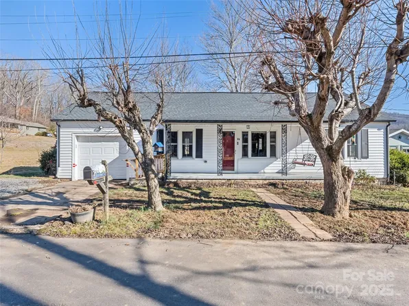 64 Jones St, Clyde, NC 28721