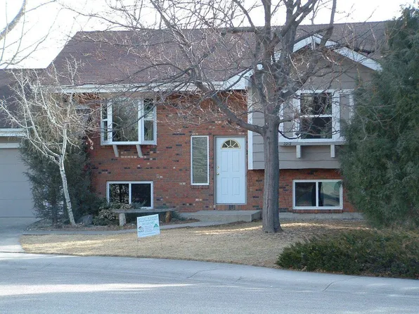 2212 Apache Ct, Fort Collins, CO 80525