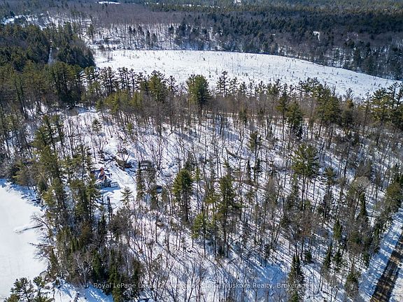 5th image of 252 Clear Lake Rd