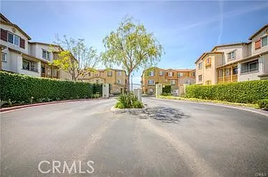 22919 Mariposa Ave #202 — Photo 31