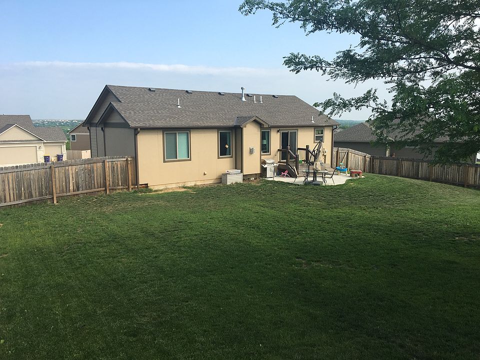 1st image of 309 Firethorn Dr