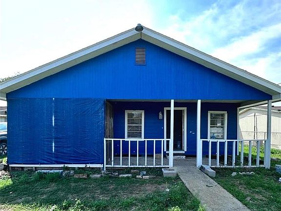 2nd image of 10904 NE Rankin Dr