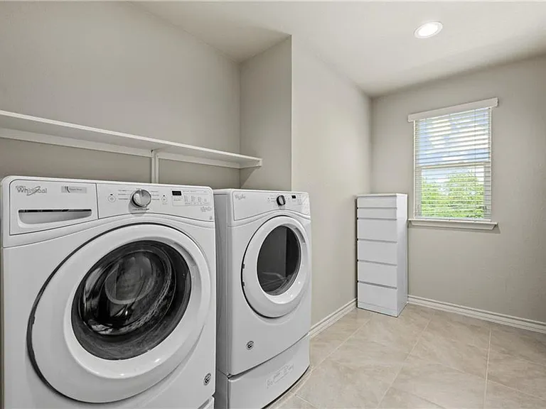 5308 Golden Canary Ln — Photo 24