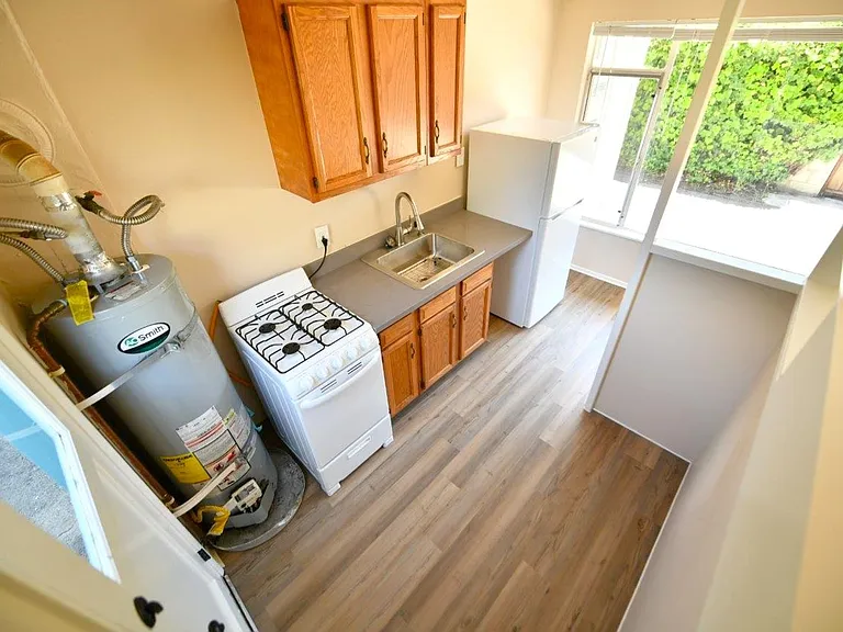 1225 Ashby Ave — Photo 6
