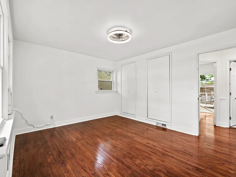 53 Oneida Ave — Photo 6