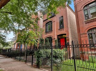 1320 N Oakley Blvd, Chicago, IL 60622