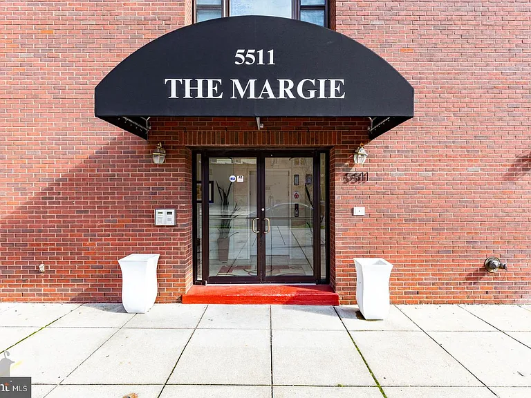 5511 Colorado Ave NW #402 — Photo 1