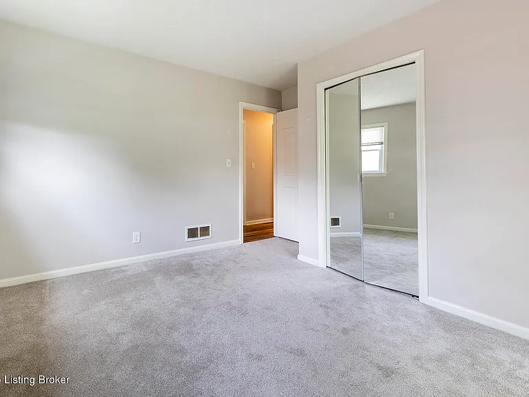 2901 Creekside Dr — Photo 24