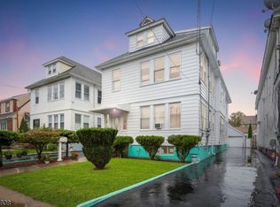 16 Clover St, Elizabeth, NJ 07202
