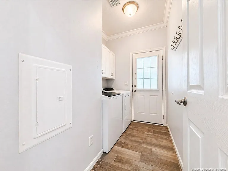 35 NE Nautical Dr — Photo 29