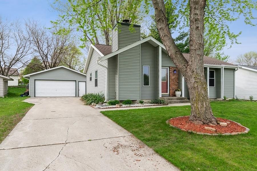 1st image of 5024 Emerson Dr