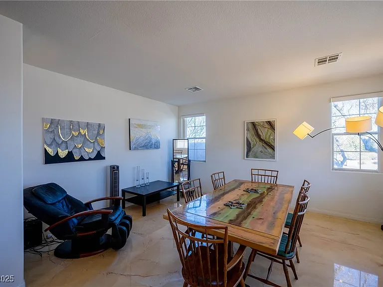 359 Hoskins Ct — Photo 31