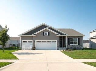 995 Cedar St, Waukee, IA 50263