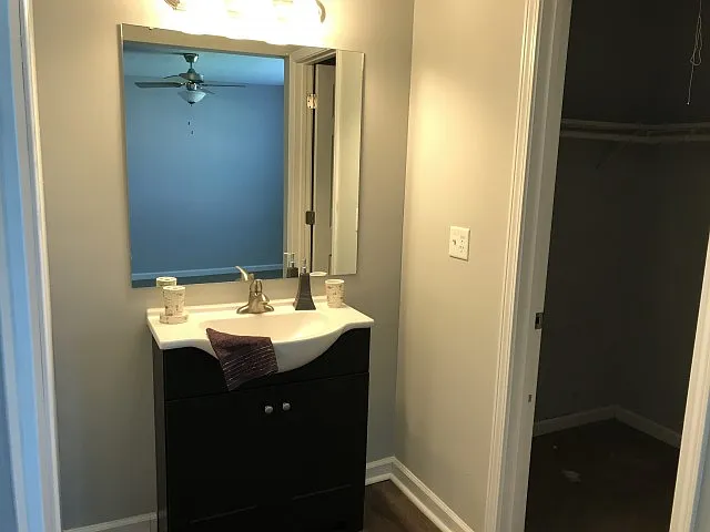Elegant Bathroom | Apartments In Indianapolis | Fountain Lake Villas
