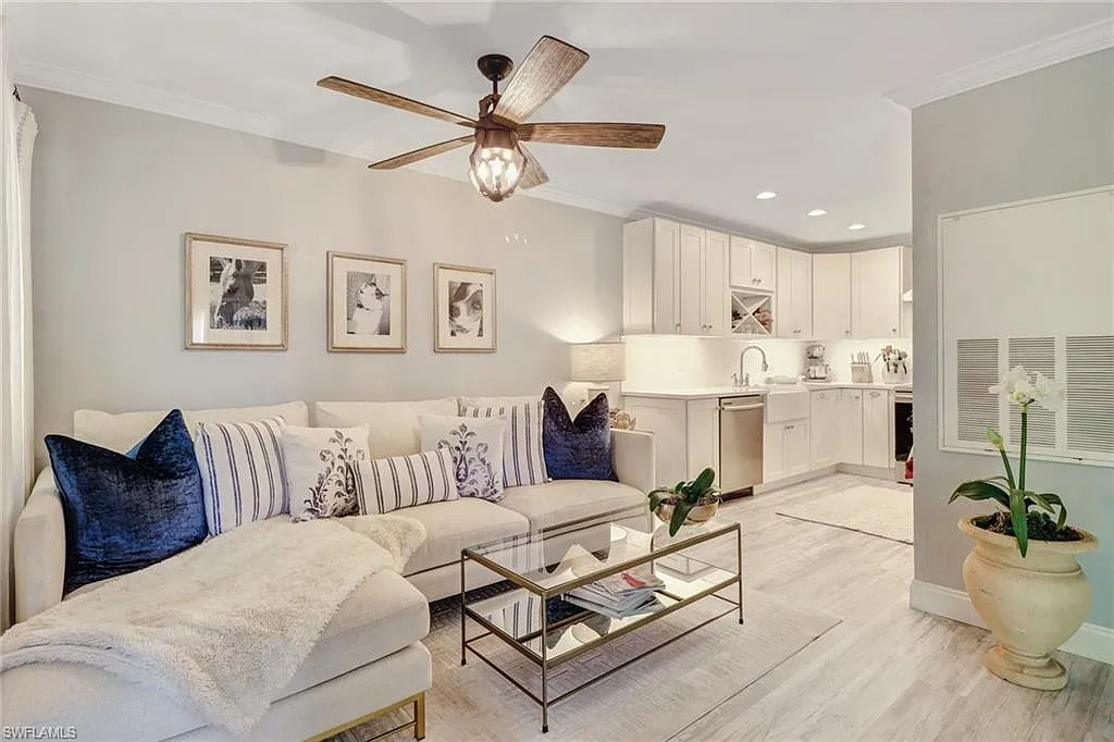 2 bed, 1.0 bath, 812 sqft, $1,950 — Photo 2