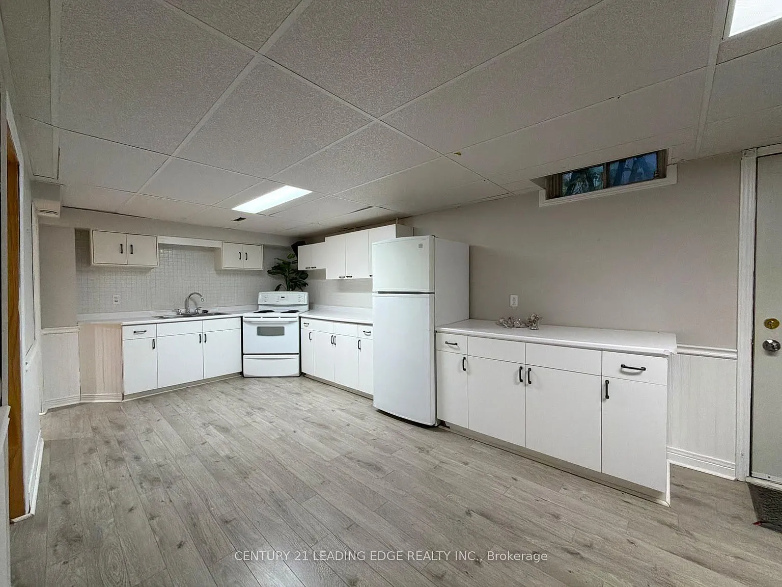 2 bed, $1,600 — Photo 4