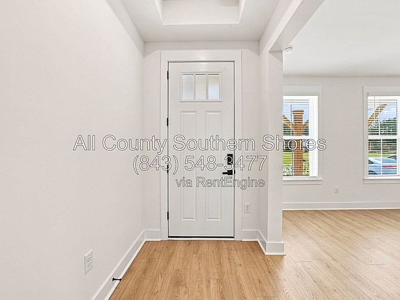 3rd image of 3084 Claredon St