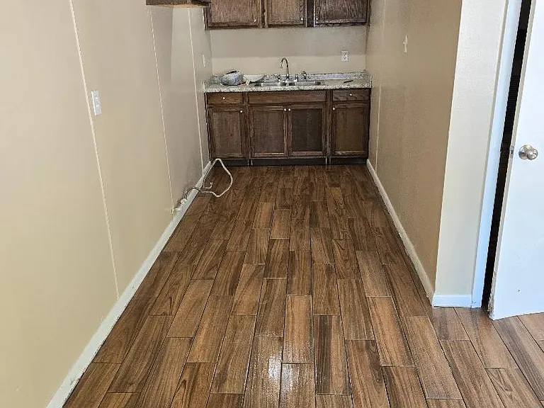 800 S Oak St #818 — Photo 1