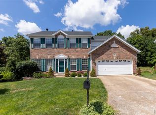 602 Whispering Willows Ct, Ballwin, MO 63021