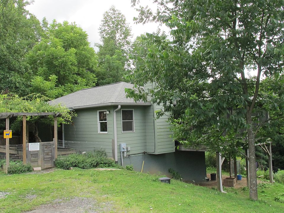 1st image of 180 Trotters Ln