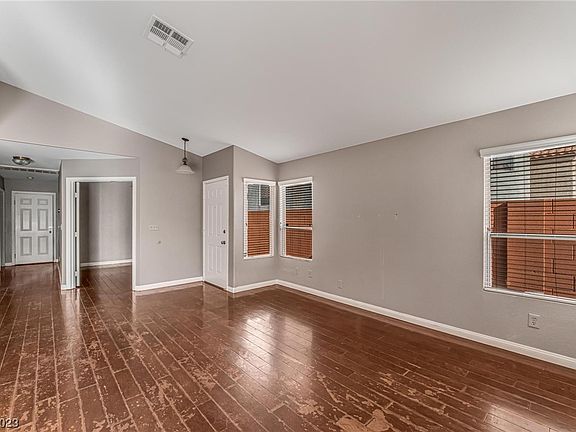 5th image of 8017 Mount Harris Ct