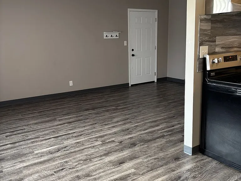 1705 Edgewood Dr NW — Photo 5